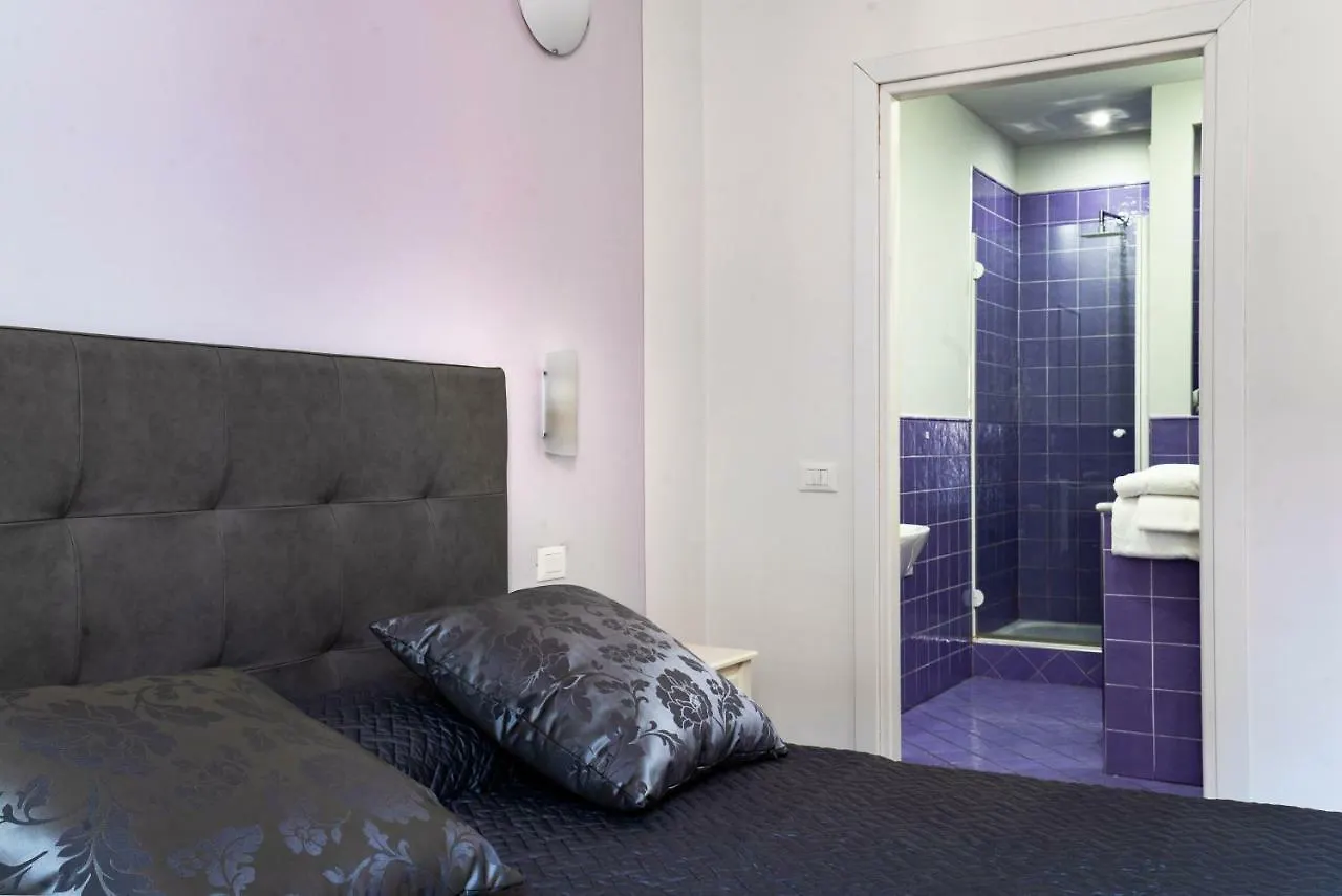 Live Florence Guest House