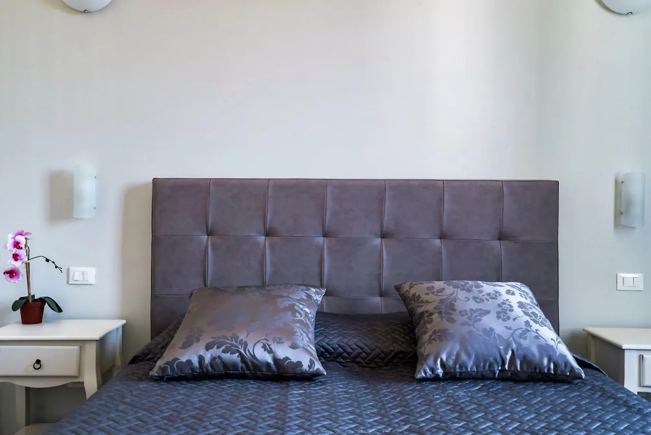 Live Florence Guest House