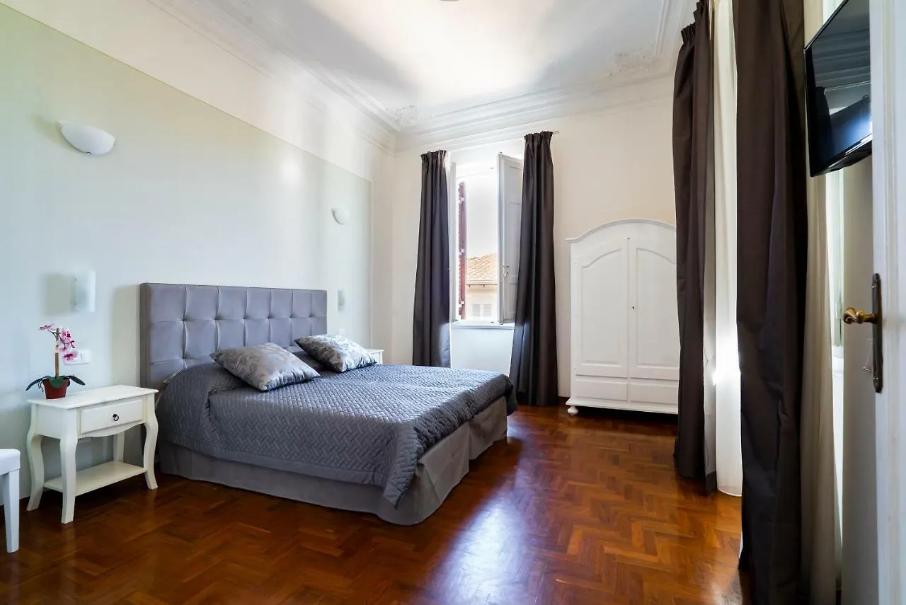 Live Florence Guest House